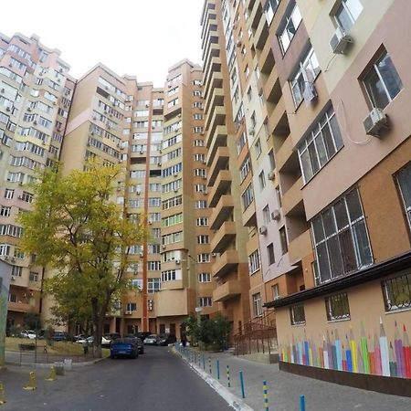 Просторная Квартира В Одессе Odessa Exterior foto
